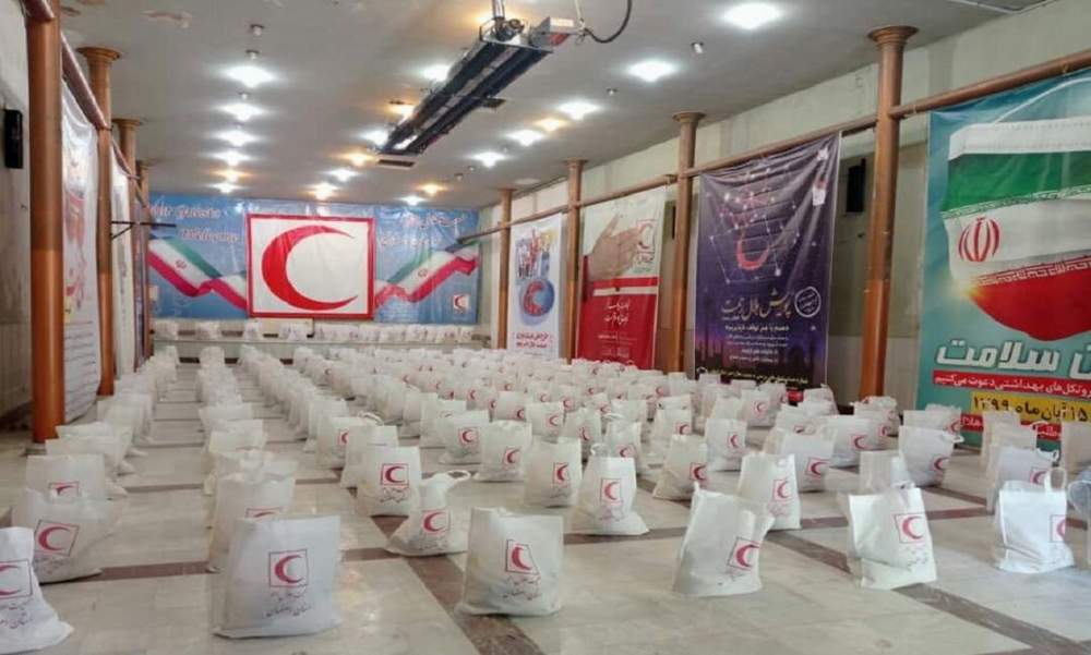 توزیع ۳ هزار بسته معیشتی در طرح هلال رحمت در اصفهان